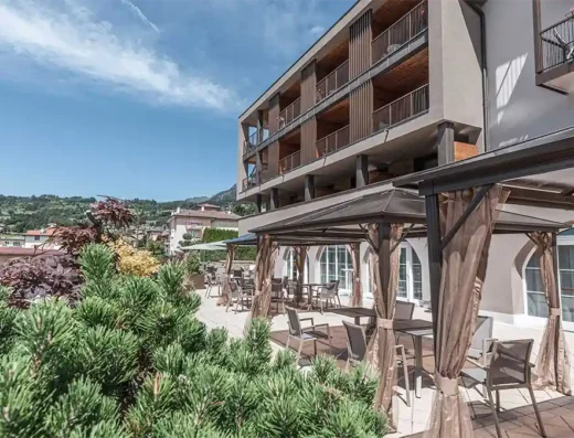Scopri l'Hotel Bella Vista nelle Dolomiti: il rifugio ideale per famiglie con bambini.