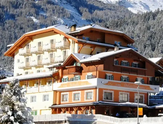 Vista esterna dell'Hotel Dolasilla in Alta Badia